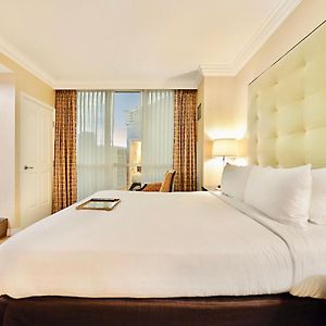 One-Bedroom King Suite